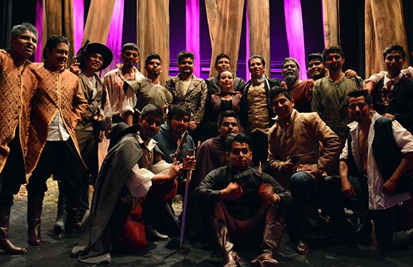 Llevan poblanos teatro a Morelia