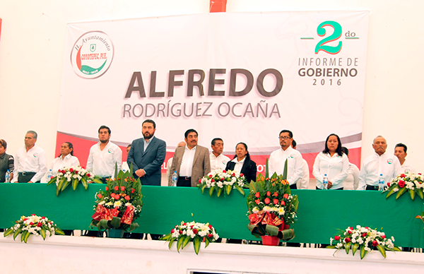 Rinde alcalde de Coyotepec 2Âº Informe
