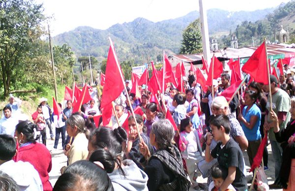 Agradecen pobladores resultados de Antorcha en Tlaola