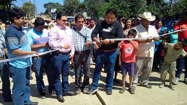 Se unen antorchistas de Jalpan a celebración del 30 aniversario