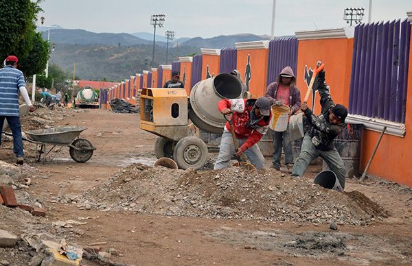Continúa la urbanización en Tecomatlán