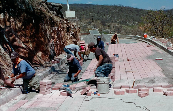 Avanzan obras en Epatlán