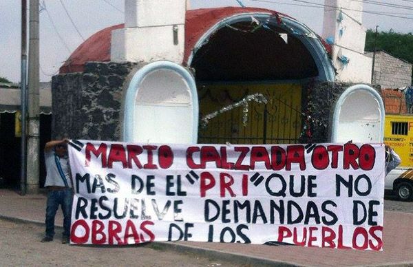 Alcalde de El Marqués, da espalda a la gente que le confió su voto