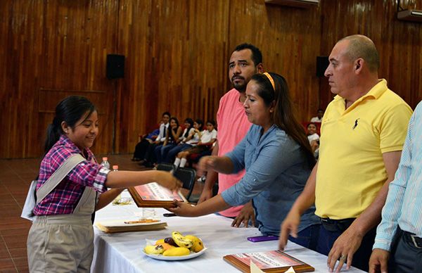 Realizan encuentro cultural en Teco