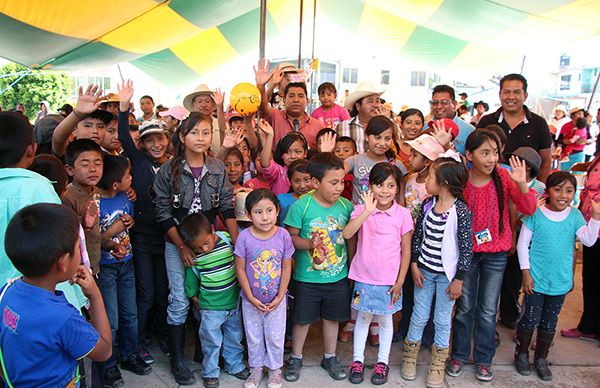 Agradecen apoyo de Antorcha en Ocoyucan