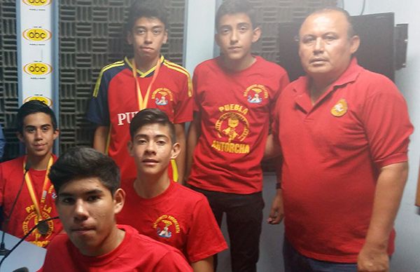 Reconocen deportistas trabajo de Antorcha