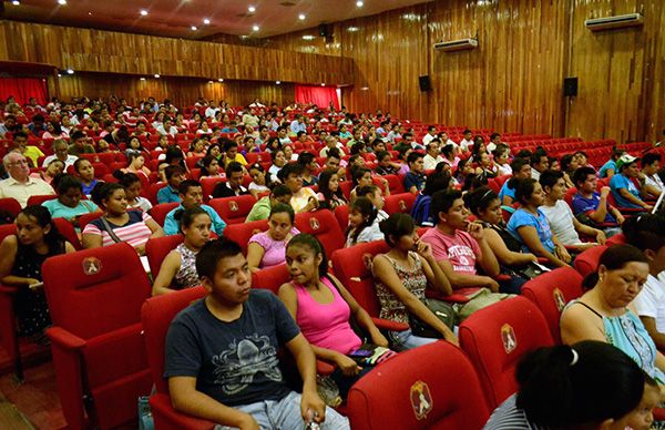 Concluye foro de análisis de la Reforma Educativa en la Mixteca