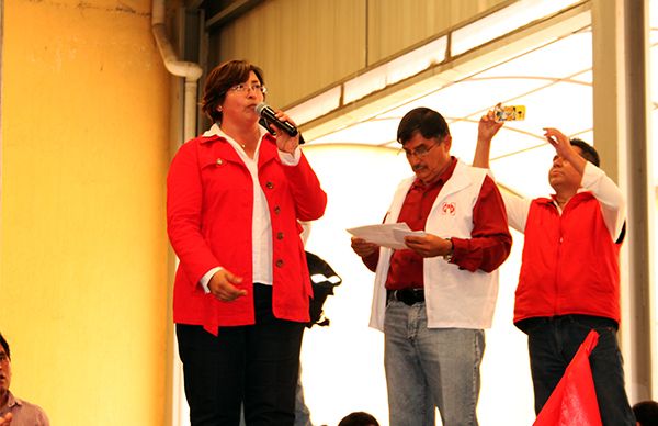 Anuncian electrificaciones en Tepexi