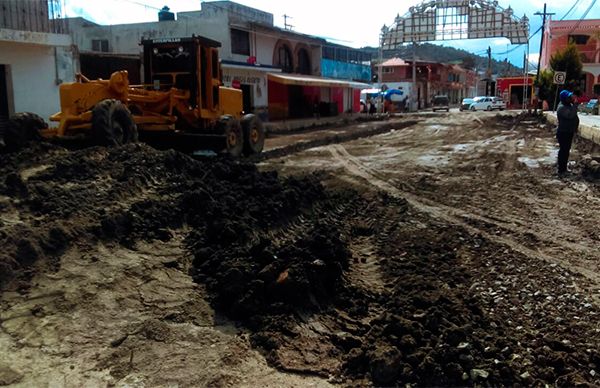 Reanudan pavimentación en Santa Clara