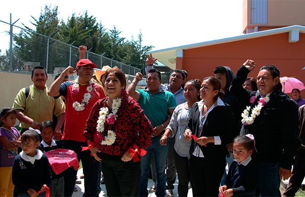 Se compromete Soraya Córdova a gestionar primaria para Canoa