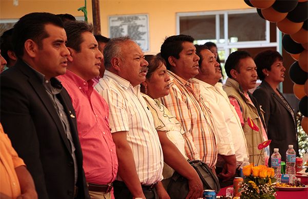 El sistema simula educarnos: Antorcha