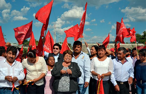 Inauguran adoquinamiento en Atoyatempan