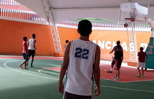 Con 10 equipos, participan mixtecos en eliminatoria de baloncesto