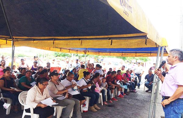 Antorcha instala plantón por falta de palabra del alcalde de Tierra Blanca
