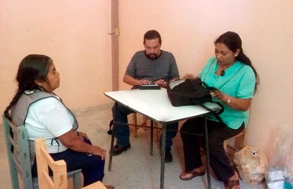 Llevan Diputados Antorchistas salud a la Mixteca