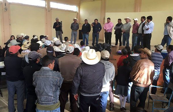   Inauguran electrificaciones en comunidades de la Sierra Norte