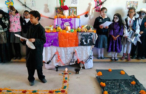 Promueven las tradiciones de México