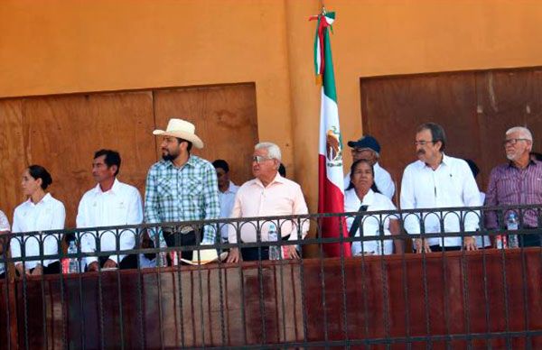 Encabeza Aquiles Córdova Morán aniversario de la Revolución Mexicana