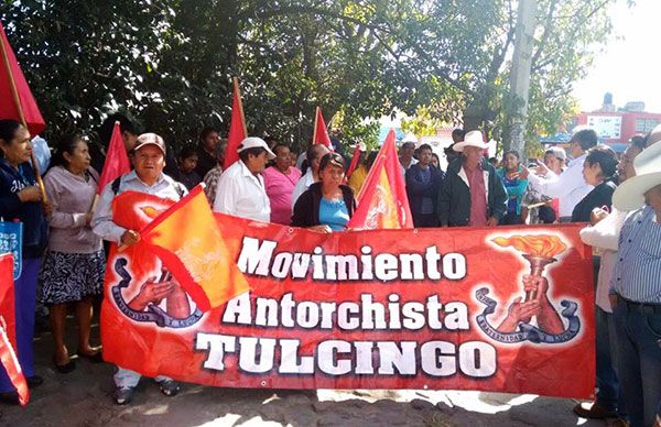 Exigen a Sedesol viviendas para la mixteca