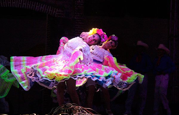 Participan escuelas de Balcones en Feria La Conchita 2016