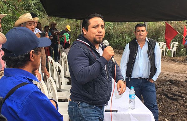   Benefician con electrificación a Tenango de las Flores