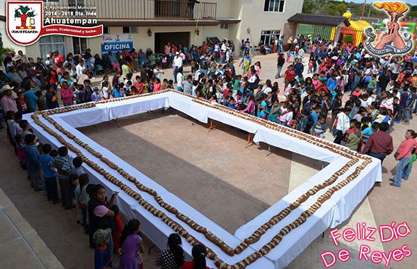   Invita Ahuatempan a festejos por Día de Reyes