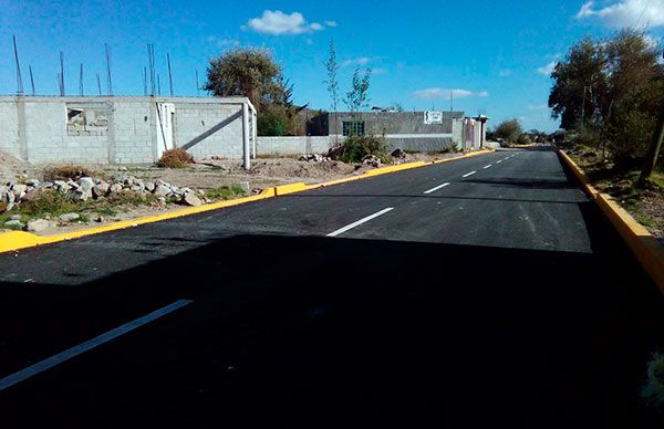 Inaugura Antorcha obra en Acajete  
