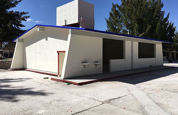 Ahuatempan invierte en comedores estudiantiles