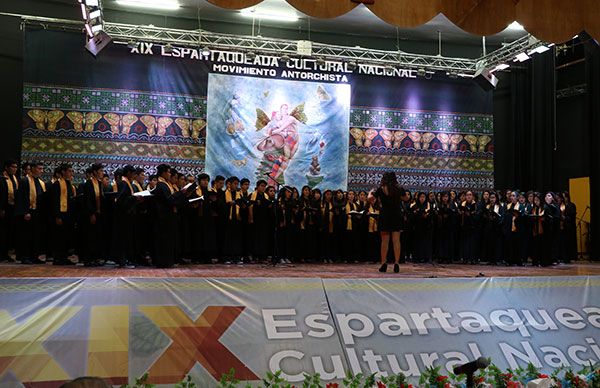 La música debe fomentarse desde temprana edad para desarrollar el pensamiento del hombre: maestro de coro