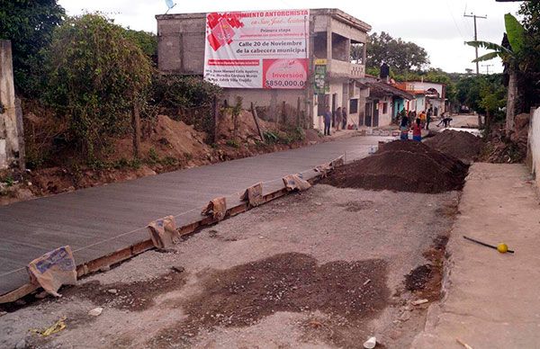 Organizados en Antorcha se puede hacer un trabajo mejor: habitante de Acateno