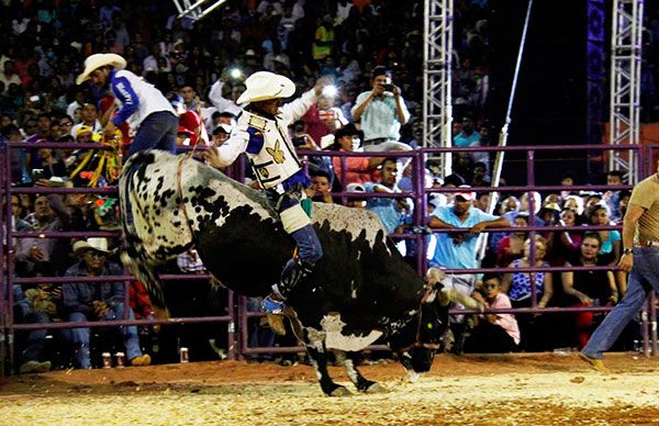   Genera Feria de Tecomatlán 1.2 mdp para pobladores