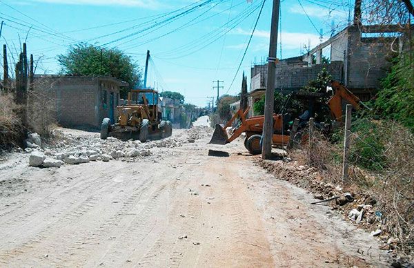   Inicia pavimentación de calle en Tehuitzingo 