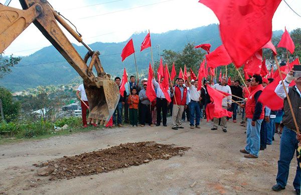   Agradecen a diputados antorchistas gestión de obras en Zacapoaxtla 