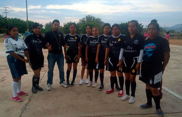 Impulsa Antorcha el deporte en Petlalcingo