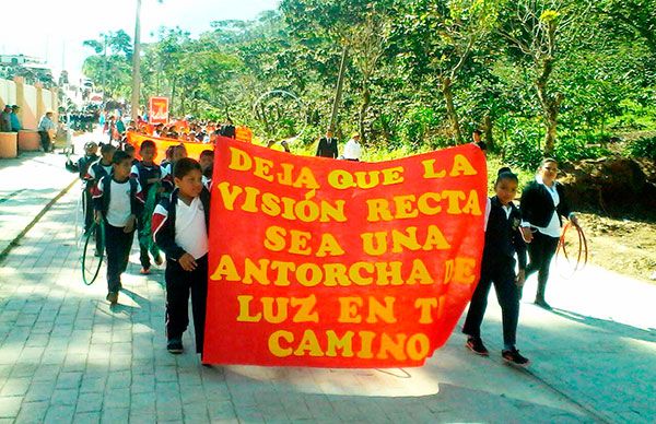 En Huitzilan conmemoran el natalicio Benito Juárez y a los mártires antorchistas