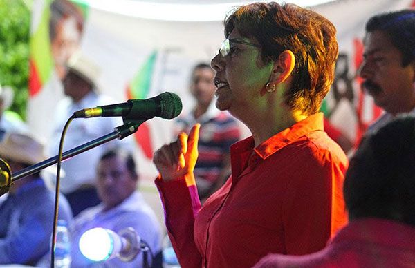 Defiende diputada antorchista a campesinos de la Sierra Norte