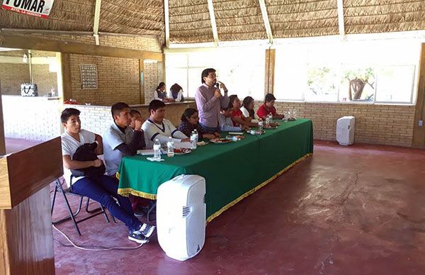  Los jóvenes deben dirigir al pueblo: Cariño Méndez