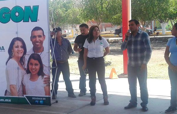 Logra Antorcha apoyo para Unidad Educativa Tlacaélel