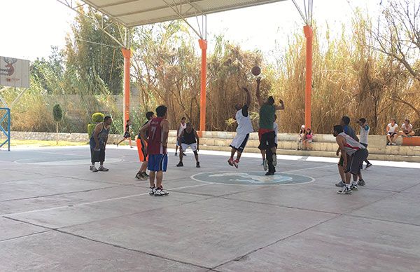 Abren liga de basquetbol en Ahuatempan
