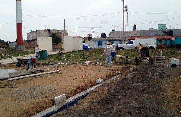   Al 30% construcción de barda perimetral  
