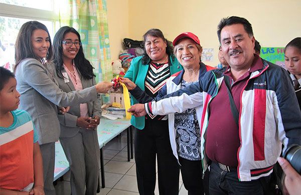Entrega comuna de Ocoyucan aulas en preescolar
