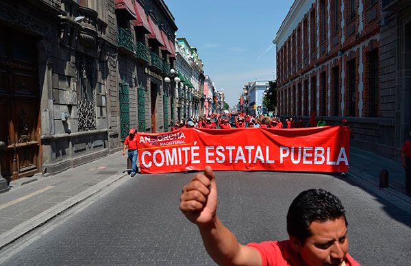150 maestros atlixquenses marchan hoy 1Â° de Mayo