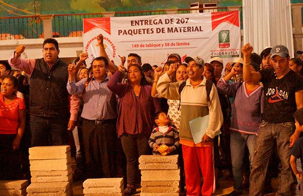 Entrega Antorcha apoyo a la vivienda