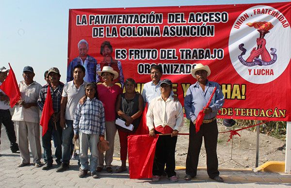 Inaugura Antorcha pavimentación en La Asunción