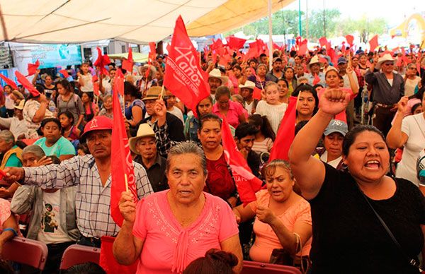 17 mil antorchistas festejaron aniversario en Acatlán