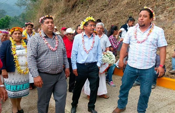 Antorcha lleva progreso a Chila de Juárez