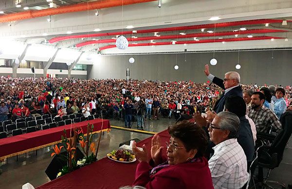  30 mil plenistas antorchistas se reúnen con su líder nacional 