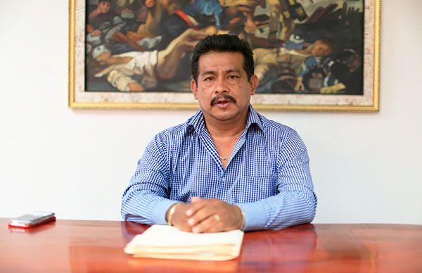 Grúas Antorchistas, el sustento de las familias pobres, no un negocio millonario