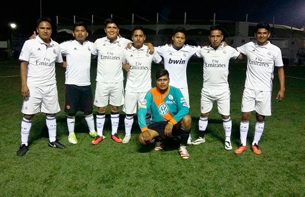  Realizan liga de fútbol en Teco