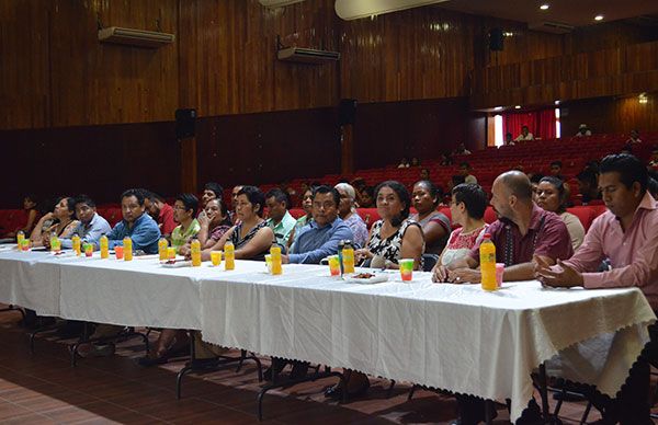 Participan 500 alumnos en concursos de bachilleratos antorchistas